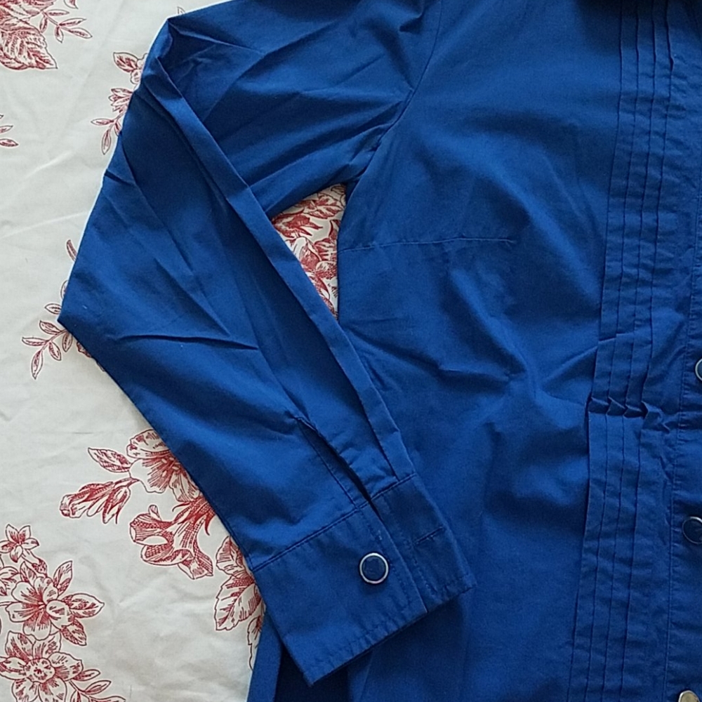 Blue button up shirt - Picture 7 of 8